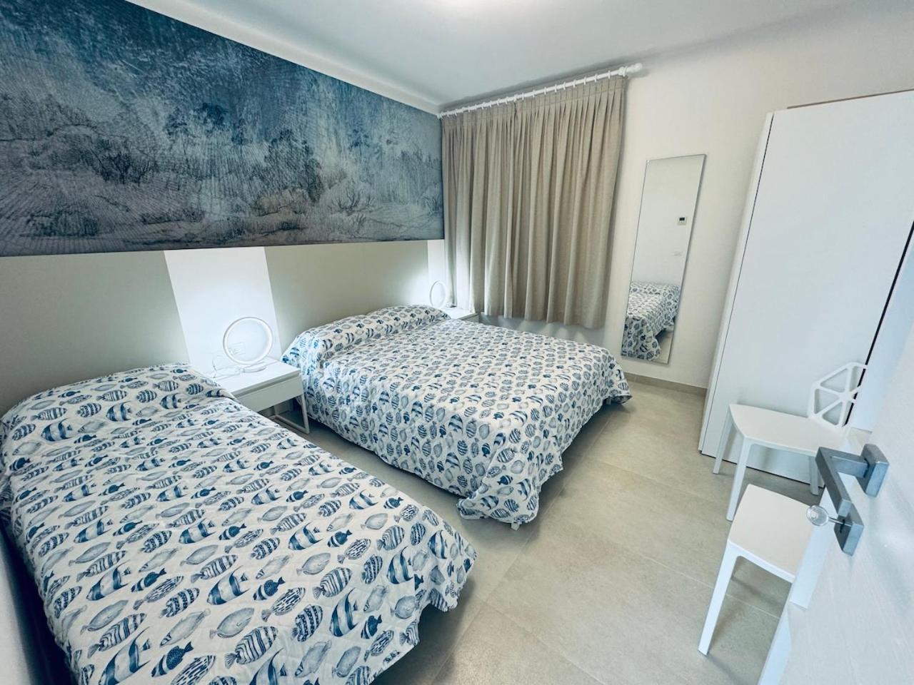 App4Rent Villa Zanetti - Appartamenti Con Spiaggia Privata Frontemare Lido di Jesolo Esterno foto