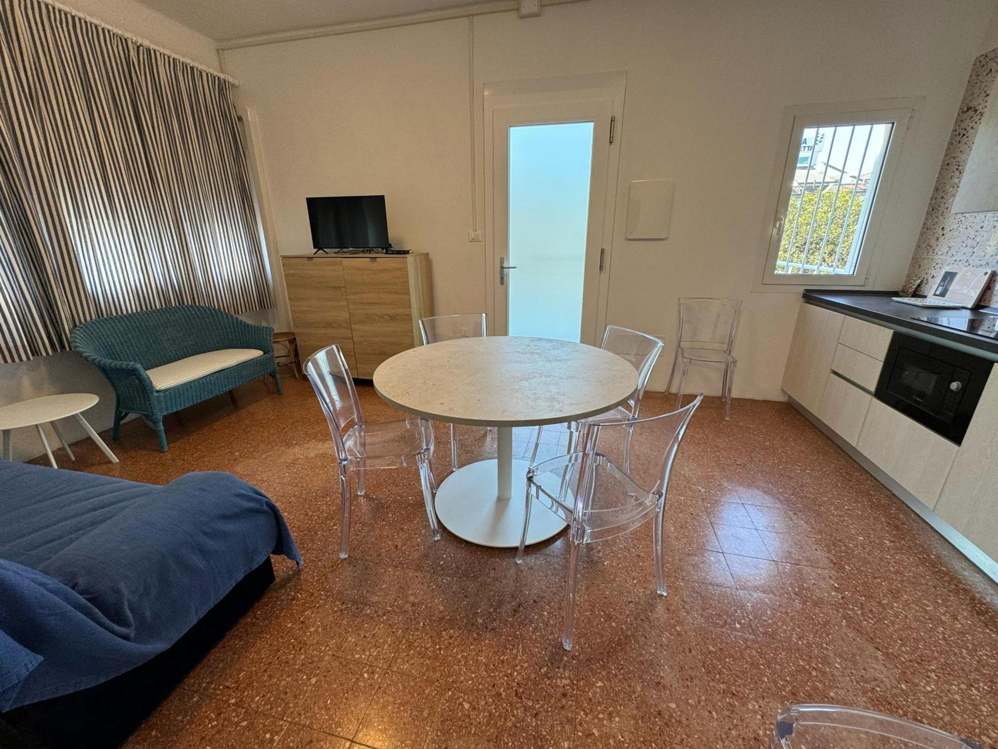 App4Rent Villa Zanetti - Appartamenti Con Spiaggia Privata Frontemare Lido di Jesolo Esterno foto