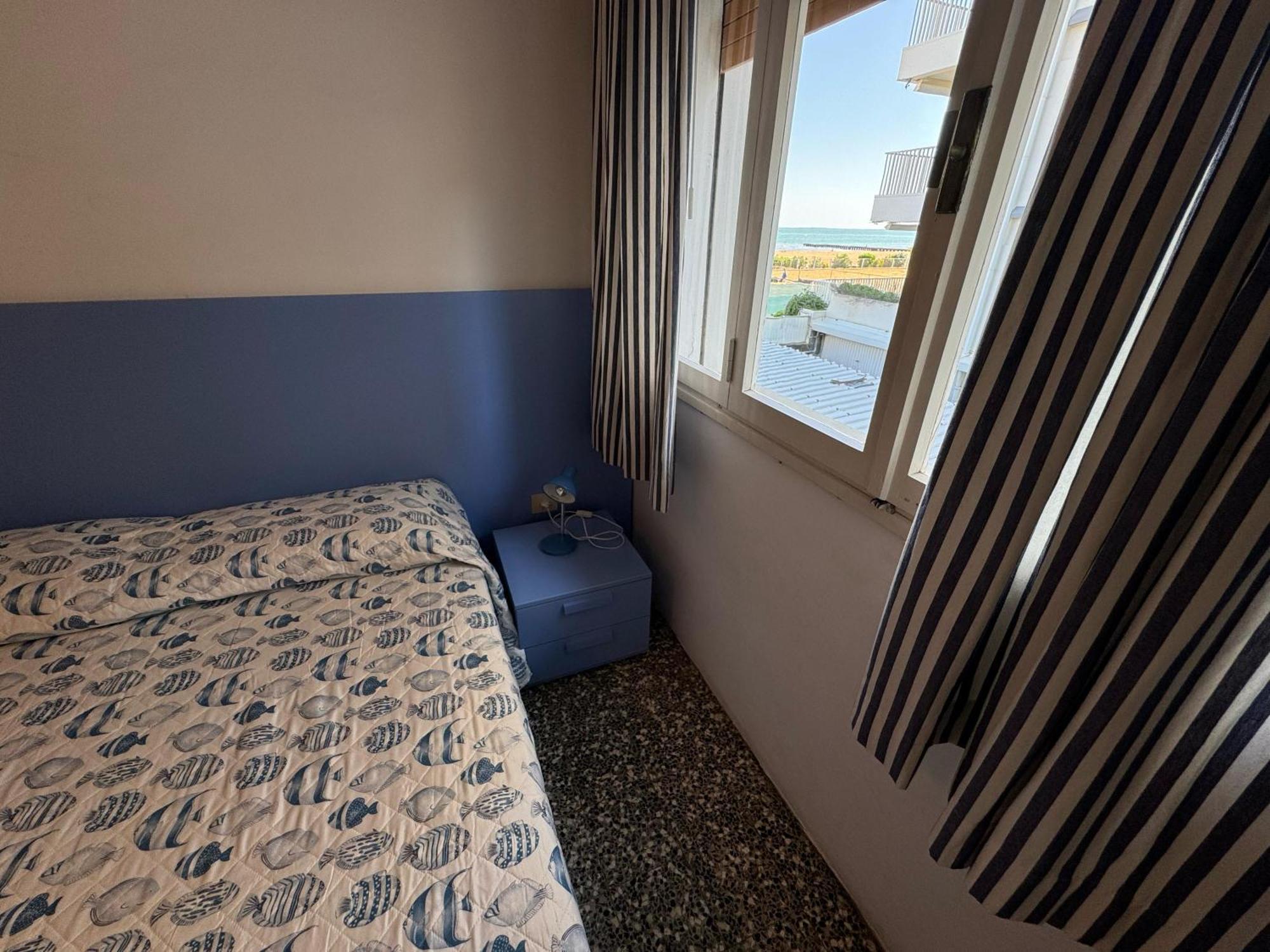 App4Rent Villa Zanetti - Appartamenti Con Spiaggia Privata Frontemare Lido di Jesolo Esterno foto